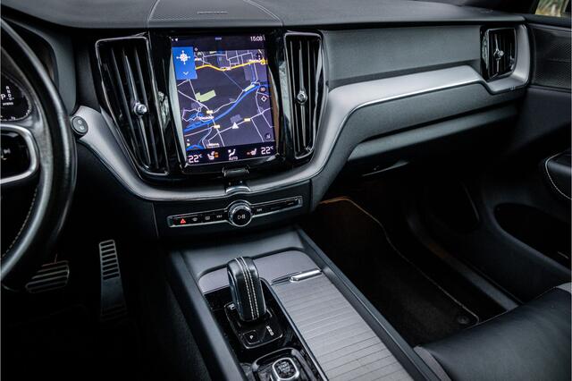 Volvo XC60 2.0 Recharge T8 AWD R-Design Crystal Parelmoer Harman Kardon Memory Camera
