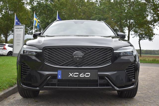 Volvo XC60 T8 Plug-in hybrid AWD Ultra Black Edition | Luchtvering | HUD | Massage seats | Stoel verkoeling | Bower & Wilkens |