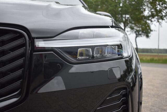 Volvo XC60 T8 Plug-in hybrid AWD Ultra Black Edition | Luchtvering | HUD | Massage seats | Stoel verkoeling | Bower & Wilkens |