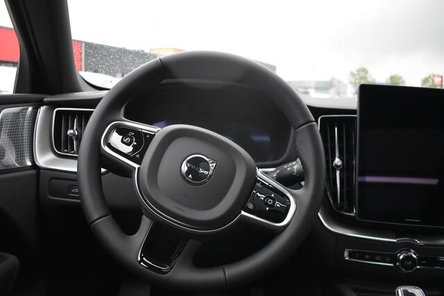 Volvo XC60 T8 Plug-in hybrid AWD Ultra Black Edition | Luchtvering | HUD | Massage seats | Stoel verkoeling | Bower & Wilkens |