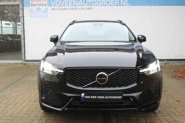 Volvo XC60 2.0 T6 Plug-in hybrid AWD Plus Dark | Facelift model | Keyless entry/start | Achteruitrijcamera | Elektrische kofferbakklep | Memory stand stoelen | Adaptive cruise | Wegklapbare trekhaak | Apple CarPlay/Android Auto | Climate controle | Draadloze telefoonlader | Lane assist | Stoelverwarming V+A | Stuurverwarming |