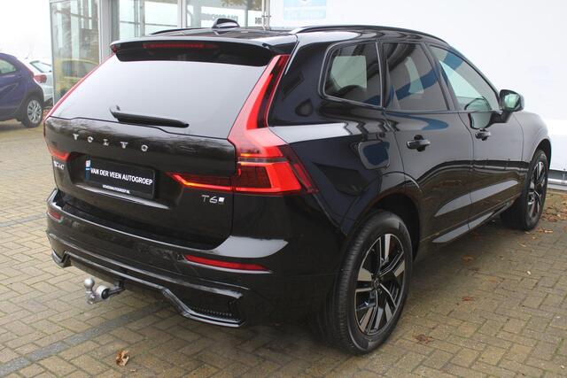 Volvo XC60 2.0 T6 Plug-in hybrid AWD Plus Dark | Facelift model | Keyless entry/start | Achteruitrijcamera | Elektrische kofferbakklep | Memory stand stoelen | Adaptive cruise | Wegklapbare trekhaak | Apple CarPlay/Android Auto | Climate controle | Draadloze telefoonlader | Lane assist | Stoelverwarming V+A | Stuurverwarming |