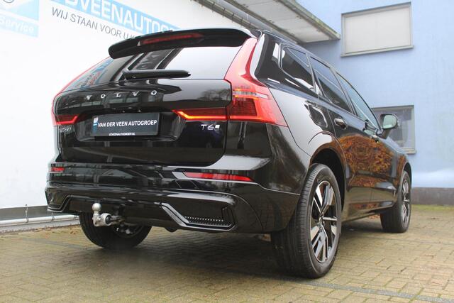 Volvo XC60 2.0 T6 Plug-in hybrid AWD Plus Dark | Facelift model | Keyless entry/start | Achteruitrijcamera | Elektrische kofferbakklep | Memory stand stoelen | Adaptive cruise | Wegklapbare trekhaak | Apple CarPlay/Android Auto | Climate controle | Draadloze telefoonlader | Lane assist | Stoelverwarming V+A | Stuurverwarming |