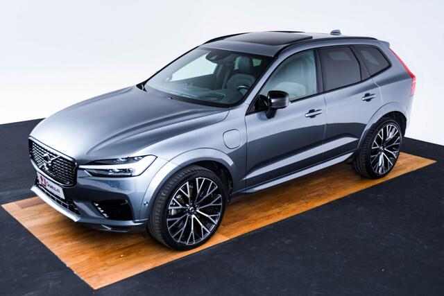 Volvo XC60 2.0 Recharge T6 AWD R-Design Trekhaak - Panoramadak - Adaptieve Cruise Control - Head up - Harman Kardon - Rondomzicht camera - Stoelverwarming voor/achter - Ionisator -