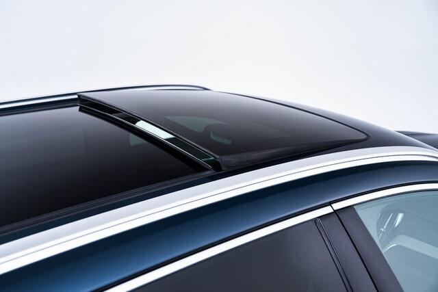 Volvo XC60 2.0 T6 Plug-in hybrid AWD Inscription Trekhaak - Panoramadak - Adaptieve Cruise Contol - Head up - Harman Kardon - Stoelmassage - Elektrisch verstelbare/verwarmde stoelen -