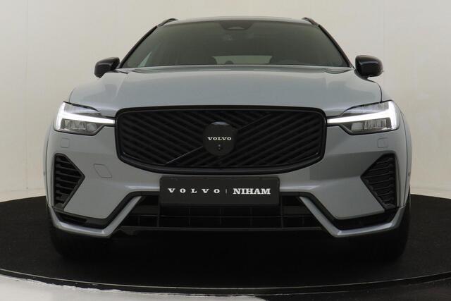 Volvo XC60 II T6 PLUG-IN HYBRID AWD ULTRA BLACK EDITION *VOL!* -PANO.DAK|BOWERS&WILKINS|LUCHTVERING|SPORTSTOELEN|HEAD-UP DISP.|360°CAM|PRIVACY.GLAS|22"|SoH:97%