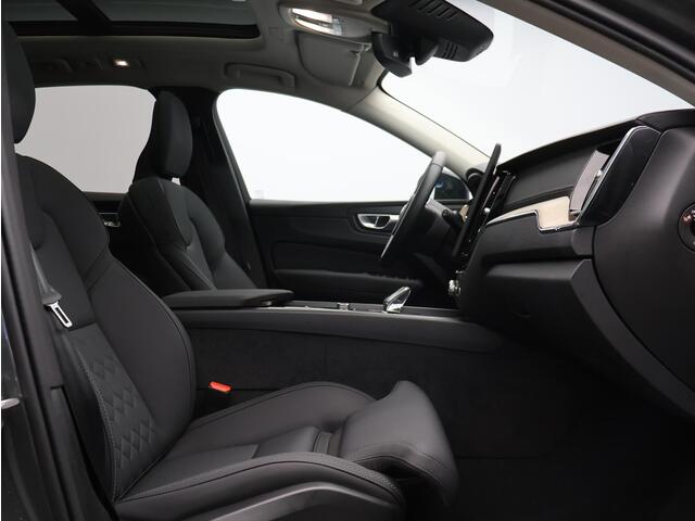 Volvo XC60 T6 AWD Plug-in hybrid Ultra Dark / Trekhaak / Luchtvering / Pan. dak / 360 camera / Stoel+stuur+achterbankverwarming / Harman Kardon