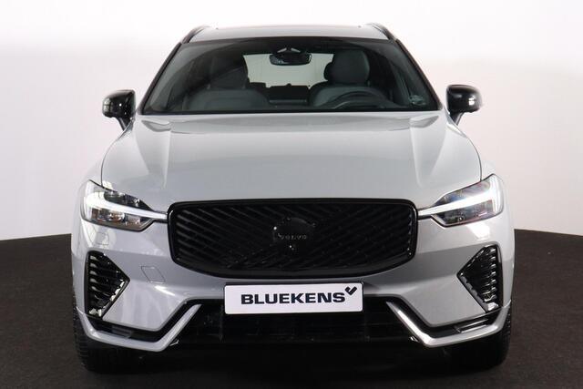 Volvo XC60 T6 Recharge AWD Plus Black Edition - Panorama/schuifdak - IntelliSafe Assist & Surround - 360º Camera - Harman Kardon audio - Adaptieve LED koplampen - Verwarmde voorstoelen, stuur & achterbank - Parkeersensoren voor & achter - Elektr. bedienb. voorstoelen met geheugen - Head up display - Draadloze tel. lader - Extra getint glas - Inklapbare trekhaak - 21' LMV