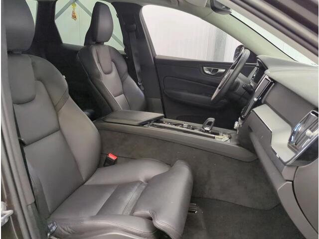 Volvo XC60 2.0 T6 Plug-in LongRange AWD Plus Bright / Panoramadak / Pdc+Camera / NL.Auto / Stoel-Stuurverwarming