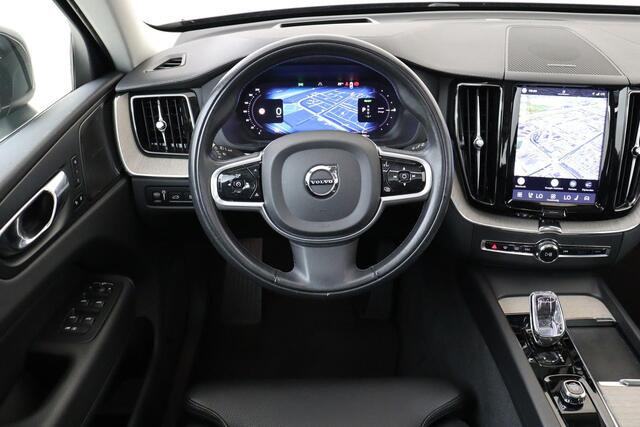 Volvo XC60 T6 PLUG-IN HYBRID AWD INSCRIPTION *LONG RANGE!* -PANO.DAK|HARMAN/KARDON|LUCHTVERING|360°CAM|HEAD-UP DISP.|POWER-SEATS|ADAP.LED|BLIS|TREKHAAK|19"|GOOGLE|SoH:97%