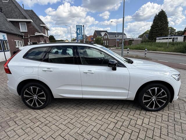 Volvo XC60 2.0 T6 Recharge AWD Ultimate Dark