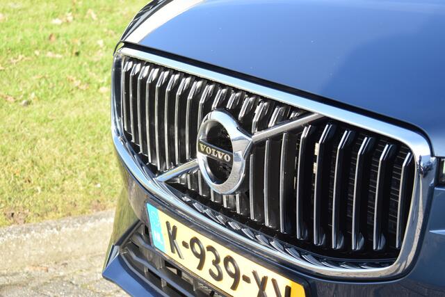 Volvo XC60 T6 AWD 340PK Plug-in Hybrid Business Pro | Trekhaak | Luchtvering | Camera | Panodak | 19" LMV | Stoelverwarming