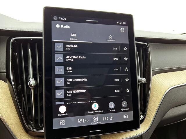 Volvo XC60 2.0 T6 Plug-in hybrid AWD Ultra Dark | Trekhaak | Panoramadak | 360-camera |