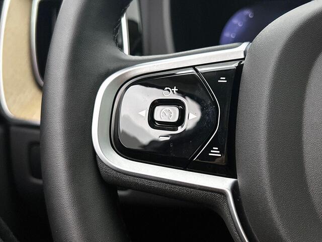 Volvo XC60 2.0 T6 Plug-in hybrid AWD Plus Dark | Panoramadak | 360-camera | Stoel+stuur verwarming | Trekhaak |