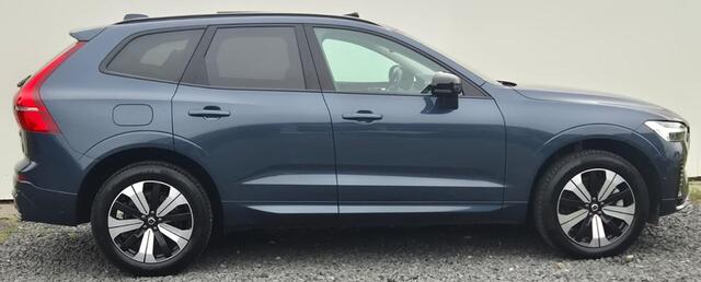 Volvo XC60 2.0 T6 Phev AWD Plus Dark 19" Wielen - Panoramadak - Lighting - Harman Kardon Audio - 360 Cam - Alarm - Climate - Privacy Glass - 2250 KG Trekgewicht - RA000 Interieur Zwart Leder - Power seats met memory - Full led koplampen