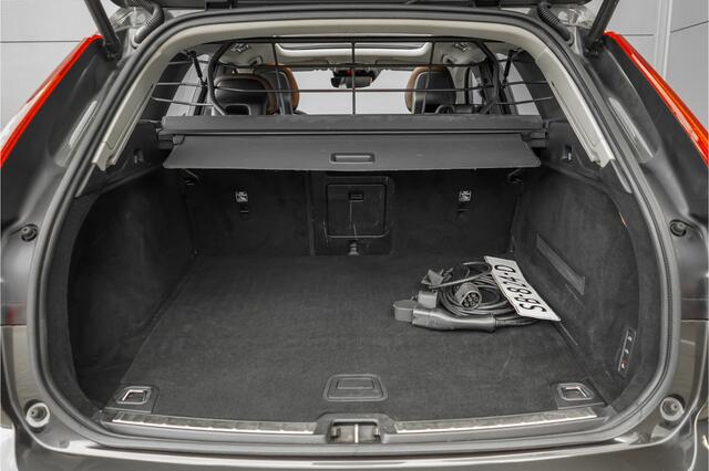 Volvo XC60 2.0 T8 Twin Engine AWD Inscription Pano CarPlay Camera 360° Trekhaak 20"