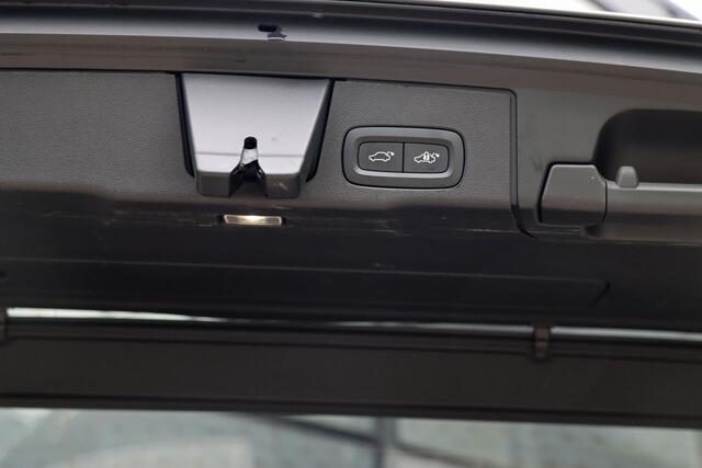 Volvo XC60 T6 AWD Ultra Black Edition Pano 360cam Harman Kardon Alarm klasse 3