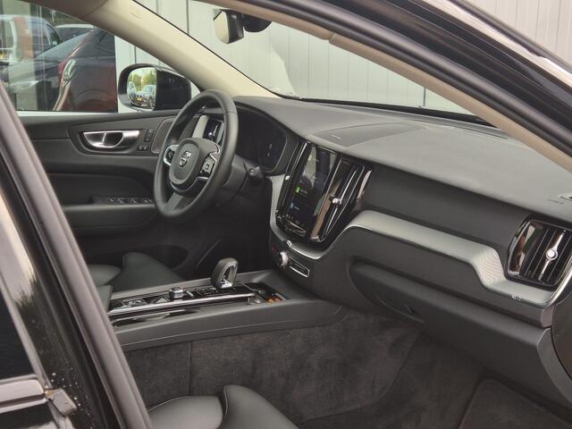 Volvo XC60 2.0 T8 Plug-in hybrid AWD Ultra Black Edition Panoramadak, Volleder, Trekhaak, Soh 100%
