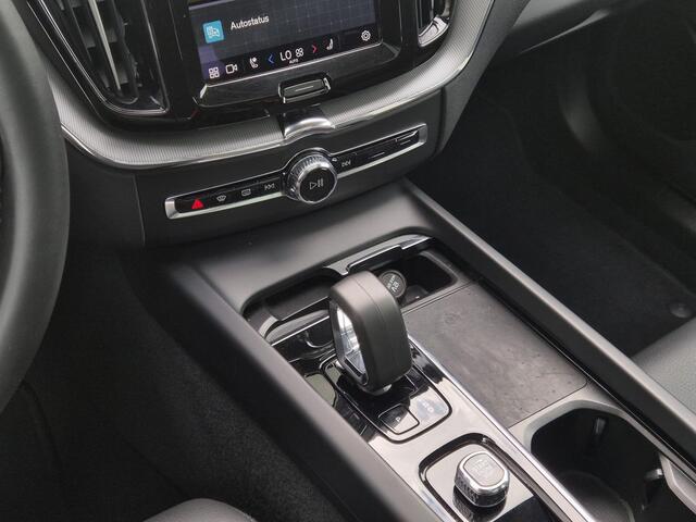Volvo XC60 2.0 T8 Plug-in hybrid AWD Ultra Black Edition Panoramadak, Volleder, Trekhaak, Soh 100%
