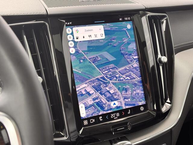 Volvo XC60 Plug-in Hybrid T6 AWD Ultimate Bright | Long Range | Adaptive cruise control | Panoramadak | Head-up display | Stoel- en stuurverwarming | Dode hoek detectie BLIS | Verwarmbare achterbank | Lederen bekleding | Standkachel | Actieve LED koplampen | 20 inch velgen | Navigatie | Apple Carplay / Android Auto |