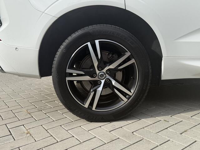 Volvo XC60 2.0 T6 Plug-in hybrid AWD R-Design | Luchtvering | 360 Camera | Intelli safe | Trekhaak