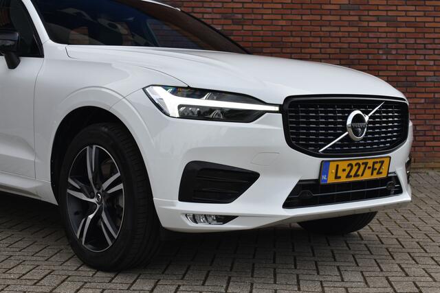 Volvo XC60 B5 252PK R-Design | Trekhaak | Panorama dak | 360 Camera |