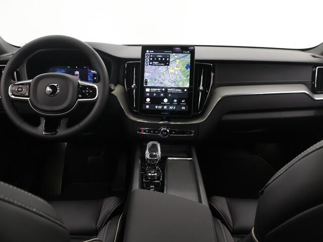 Volvo XC60 2.0 T8 Plug-in hybrid AWD Ultra Black Edition | Panoramadak | HUD | Harman/Kardon Audio | Ele. verstalbare Comfortstoelen + Geheugen | Stoel/Stuurverwarming | Adaptieve Cruise Control | 360 Camera | Apple CarPlay/Android Auto |