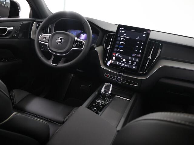Volvo XC60 2.0 T8 Plug-in hybrid AWD Ultra Black Edition | Panoramadak | Ele.verstelbare comfortstoelen + Geheugen | Harman/Kardon Audio | 360 Camera | HUD | Apple CarPlay/Android Auto |