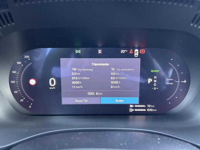 Volvo XC60 2.0 T6 Plug-in hybrid AWD Plus Black Edition Panorama dak / Extra getint glas / 360 camera / Contourstoelen / keyless drive/entry / Head up display