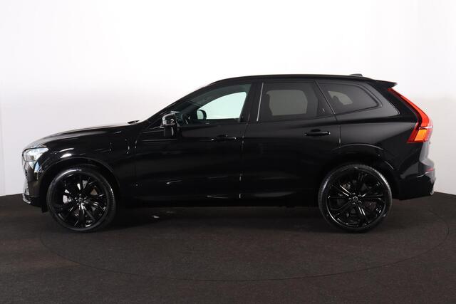 Volvo XC60 T6 Recharge AWD Plus Dark - IntelliSafe Assist & Surround - Harman/Kardon audio - Parkeercamera achter - Verwarmde voorstoelen, stuur & achterbank - Parkeersensoren voor & achter - Elektr. bedienb. voorstoelen met geheugen - Draadloze tel. lader - Extra getint glas - 21' LMV