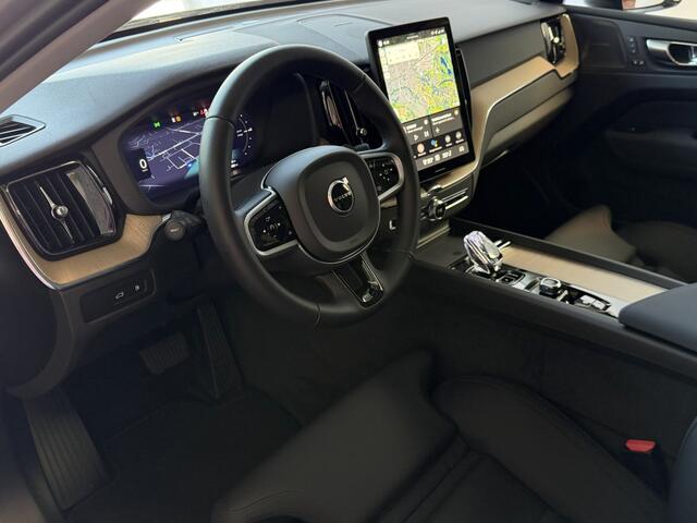 Volvo XC60 2.0 T8 455PK AWD PLUS DARK NIEUWE AUTO HARMAN KARDON 360.CAM STOEL/STUUR VERW LEER vapour grey