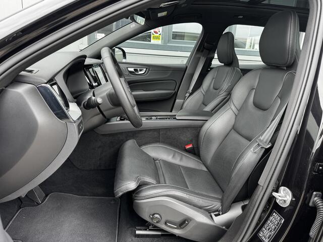 Volvo XC60 2.0 T8 Plug-in hybrid AWD Plus Black Edition 455 PK | Nappa comfort stoelen | Pano | 21 Inch