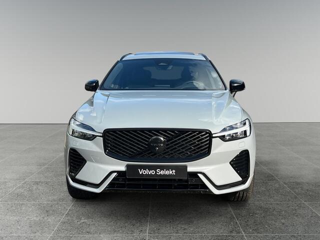 Volvo XC60 2.0 T6 Plug-in hybrid AWD Ultra Black Edition | SOH 100% | Trekhaak | Panoramadak | 360° camera
