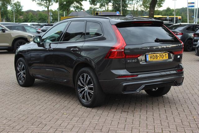 Volvo XC60 2.0 T6 Plug-in hybrid AWD Ultimate Black Edition R-Design / SoH 96,4% / Panoramadak / 360Camera / Leder / Harman Kardon / Keyless / 19'' / Sfeerverlichting / Stoel+Stuurverwarming / Dodehoek / DAB / ACC