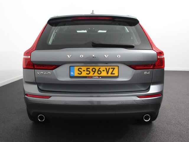 Volvo XC60 2.0 B4 Automaat Momentum Apple Carplay / Android Auto Adaptive Cruise Control Camera Lane/Side Assist Elektrische Achterklep Stoelverwarming