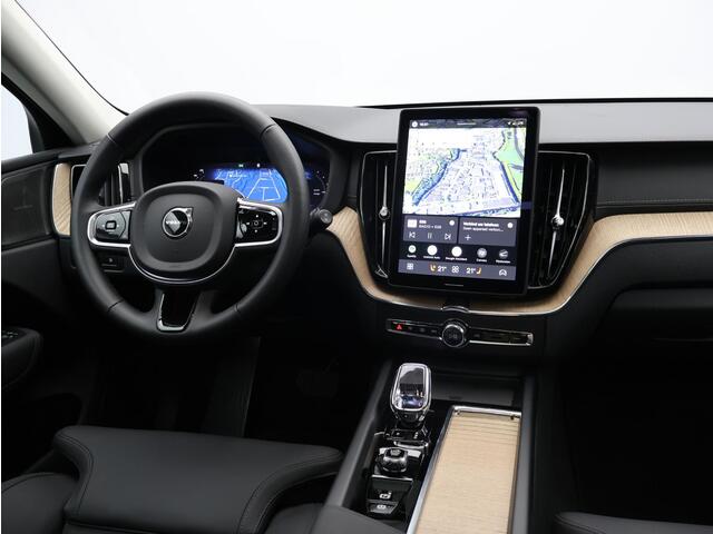 Volvo XC60 2.0 T6 Plug-in hybrid AWD Ultra Dark / Trekhaak / Luchtvering / Head-Up Display / 360 Camera / Harman Kardon / Panoramadak / Stoel+Stuurverwarming / BLIS /