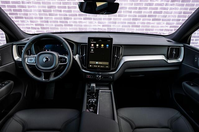 Volvo XC60 T6 335 pk Plug-in hybrid AWD Essential | Trekhaak 2.250 kg | Lederen Bekleding | Extra getint glas | Driver Assist | Climate line | 19" | All Season Banden | Charcoal Hemelbekleding | Park Assist Voor en Achter |