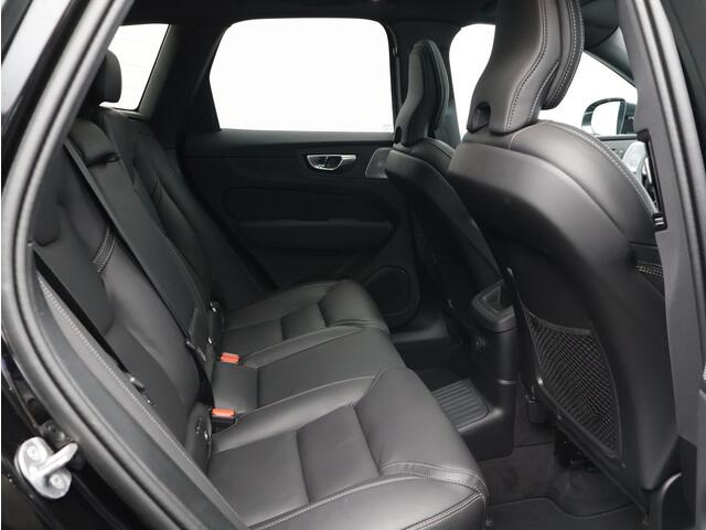 Volvo XC60 2.0 T8 Plug-in hybrid AWD Ultra Bright Exec. Ed. / Trekhaak / Luchtvering / B&W Audio / Stoelventilatie+Massage / 360 Camera / Head-Up / Panoramadak / Getint Glas /