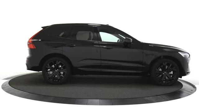 Volvo XC60 2.0 T8 Plug-in hybrid AWD Ultra Black Edition Bowers&Wilkins / Head Up / Sportplusstoelen / Panoramadak / 21 "lm velg enz