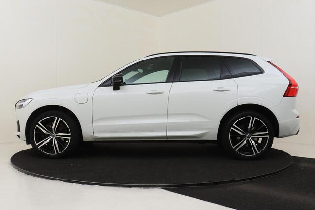 Volvo XC60 T6 RECHARGE AWD R-DESIGN -PANO.DAK|HARMAN/KARDON|POWER-SEAT|ADAP.CRUISE|BLIS|SPORTSTOELEN|ADAP.LED|PRIVACY.GLAS|TREKHAAK|BLACK.BADGE|21"ALL-SEASON
