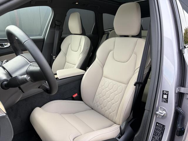 Volvo XC60 2.0 T6 Plug-in hybrid AWD Plus Dark Panoramadak / head-up display / extra getint glas