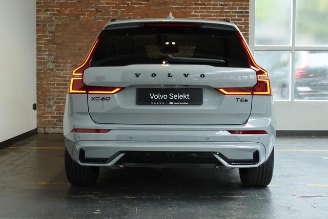 Volvo XC60 T6 Plug-in hybrid AWD Ultra Black Edition | Panoramadak | Trekhaak | Luchtvering | Verwarmbare voorstoelen, achterbank en stuurwiel | Head-up display | 360 graden camera | Premium audio by Harman Kardon | Apple carplay/Android auto