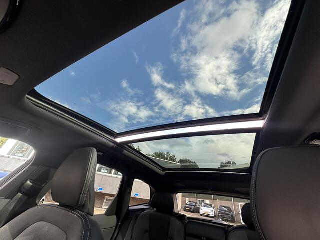 Volvo XC60 2.0 T8 Plug-in hybrid AWD Plus Black Edition VAN: 59.900,- ND: 56.877,- UW HERSTVOORDEEL: 2.023,- | TREKHAAK | DEALER ONDERHOUDEN | HEAD UP | 360CAMERA | FABR. GARANTIE! |