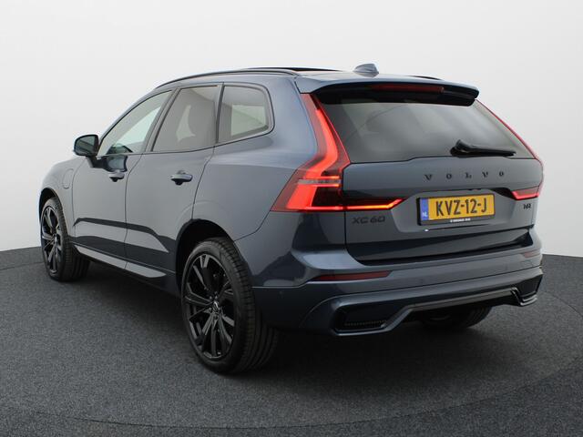 Volvo XC60 2.0 T6 Plug-in hybrid AWD Plus Dark | Trekhaak | Panodak | Dode Hoek | 360 Camera | Harman Kardon | Head Up | Elk. Klep | Prijs Rijklaar!!