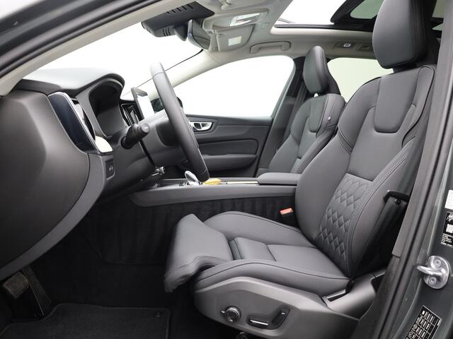 Volvo XC60 2.0 T8 Plug-in hybrid AWD Plus Dark | Trekhaak | Panodak | Dode Hoek | 360 Camera | Harman Kardon | Head Up | Elk. Klep | Prijs Rijklaar!!
