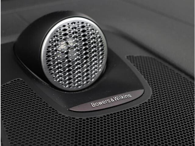 Volvo XC60 T8 AWD Ultra Black Edition Pano 360 Bowers & Wilkins Trekhaak HeadUp Display 21''