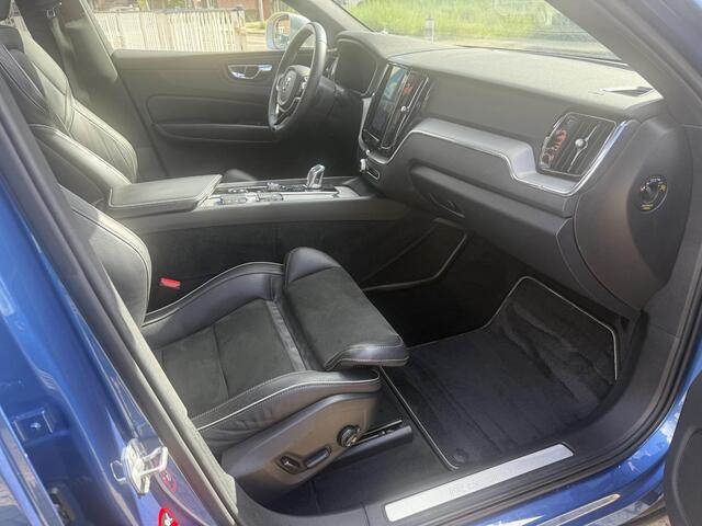 Volvo XC60 2.0 T8 Twin Engine AWD R-Design