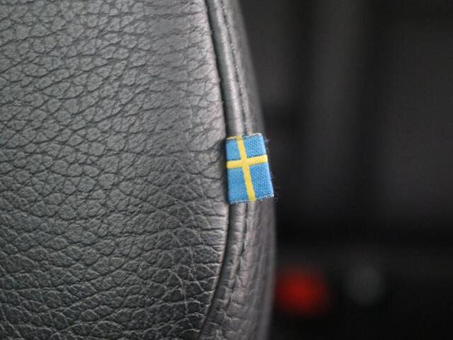 Volvo XC60 2.0 T5 Momentum | Trekhaak | Navigatie | Stoelverwarming | LED |