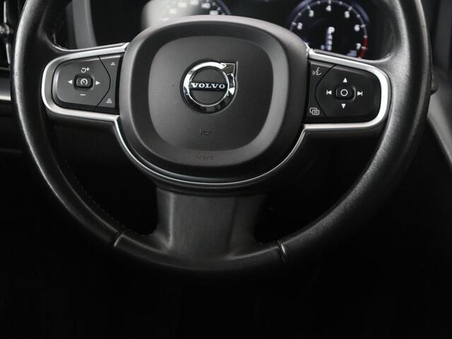Volvo XC60 2.0 T5 Momentum | Trekhaak | Navigatie | Stoelverwarming | LED |