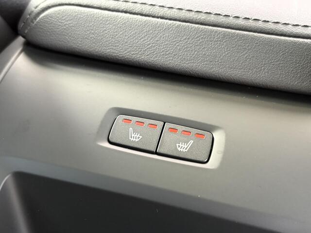 Volvo XC60 2.0 T6 Plug-in hybrid AWD Plus Dark | SOH:98% | Trekhaak | Memory | Power Seats | Adaptieve Cruise Control | Schuif/kantel Panoramadak | Standkachel | Stoel/Stuurverwarming | Keyless entry/start |